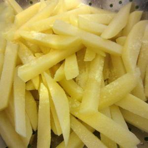 Cách làm salad bò khoai tây chiên