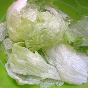 Cách làm salad bò khoai tây chiên