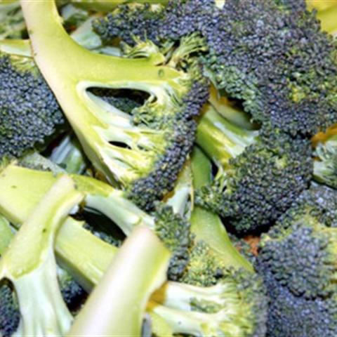 Cách làm salad bông cải xanh