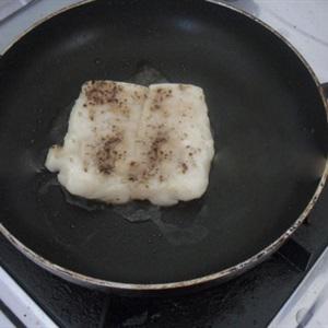 Cách làm salad cá basa xông khói trà tươi