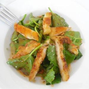 Cách làm salad cá basa xông khói trà tươi