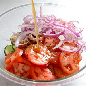 Cách làm salad cà chua