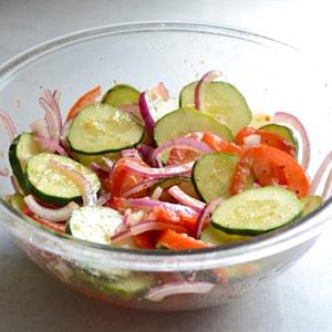 Cách làm salad cà chua