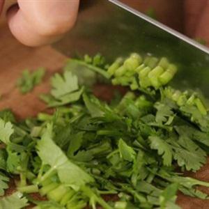 Cách làm salad cà chua bơ