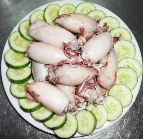 Salad cà chua, hành tây, bơ