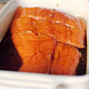 Cách làm salad cá hồi sốt cam