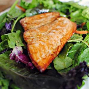 Cách làm salad cá hồi sốt cam