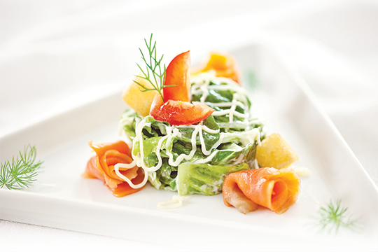 Salad cá hồi xông khói