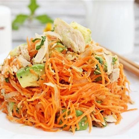 Cách làm salad cá ngừ bơ cà rốt