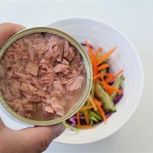 Cách làm salad cá ngừ hộp