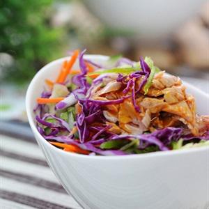Cách làm salad cá ngừ hộp