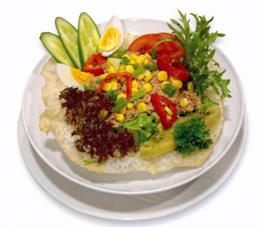 Salad cá ngừ rau củ