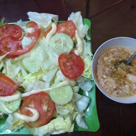 Cách làm salad cá ngừ trộn
