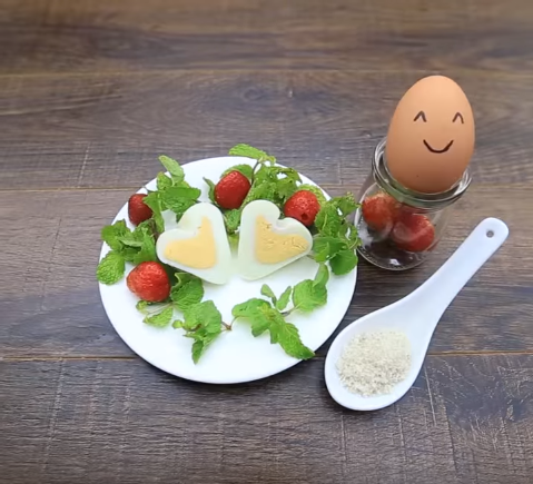 Salad cá ngừ từ đồ hộp nhẹ nhàng, thanh mát ăn hoài không chán