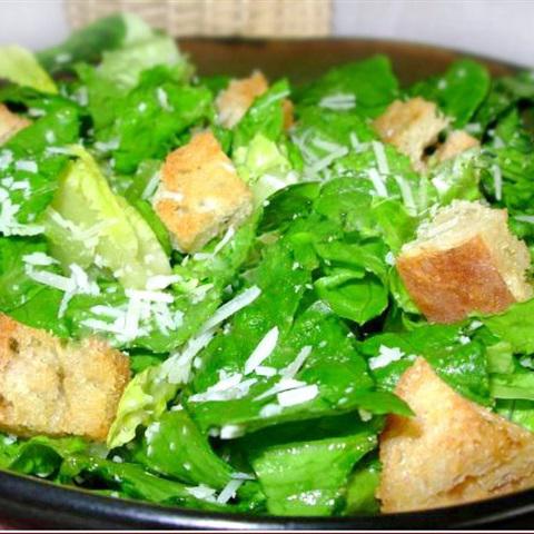 Cách làm salad Caesar