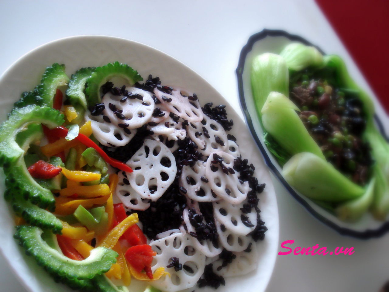 Salad củ sen nếp cẩm