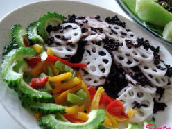 Salad củ sen nếp cẩm