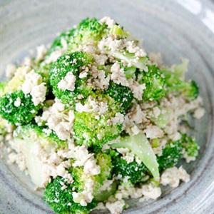 Cách làm salad đậu hũ và bông cải xanh