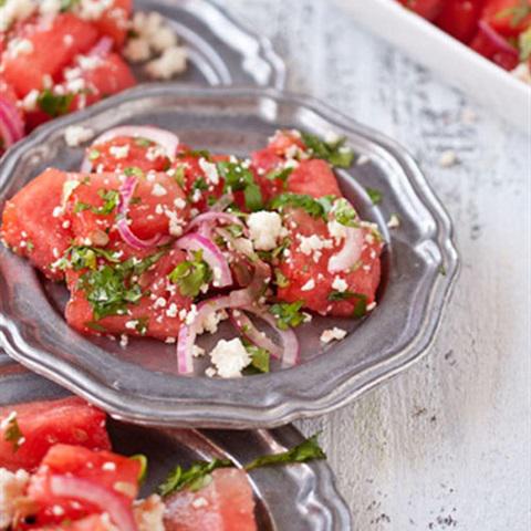 Cách làm salad dưa hấu nướng