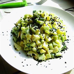 Cách làm salad dưa leo khoai tây