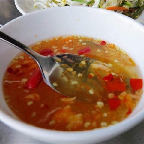 Cách làm salad dưa leo trộn chua cay