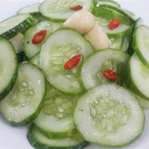 Cách làm salad dưa leo trộn chua cay