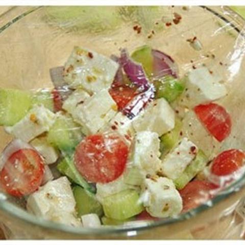 Cách làm salad Feta Kabobs xiên que