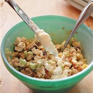 Cách làm salad gà ăn kiêng