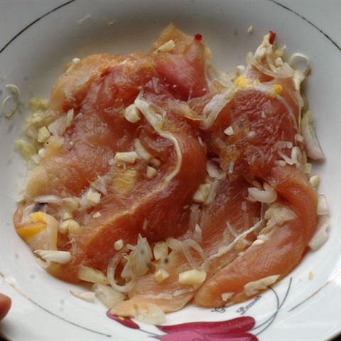 Cách làm salad gà dưa leo