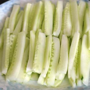 Cách làm salad gà dưa leo