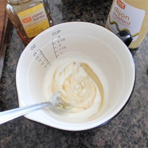 Cách làm salad gà kẹp sanwich