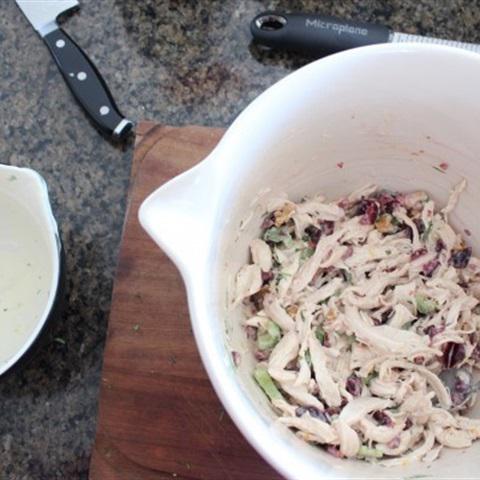 Cách làm salad gà kẹp sanwich