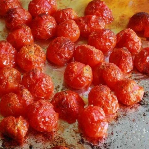 Cách làm salad gà nướng cà chua bi