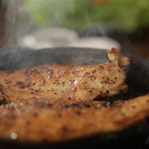 Cách làm salad gà nướng