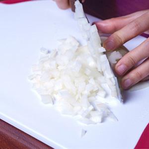 Cách làm salad gà thơm và khoai tây