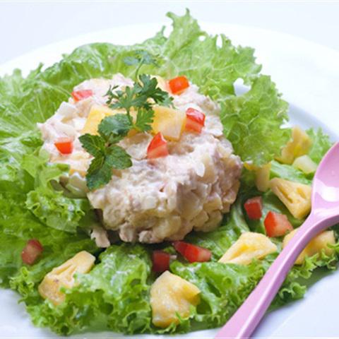 Cách làm salad gà thơm và khoai tây
