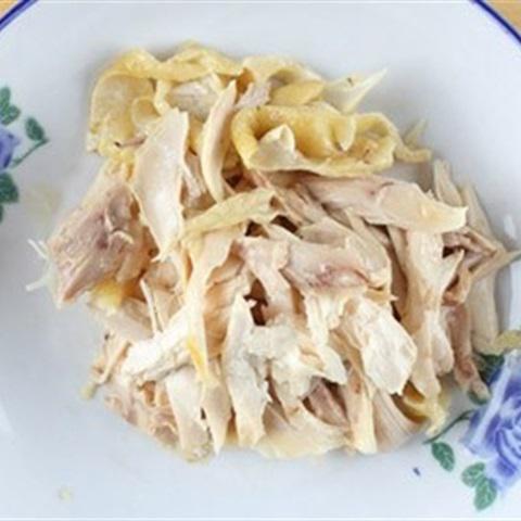 Cách làm salad gà trộn đậu Hà Lan