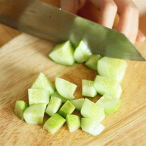 Cách làm salad hạt dẻ cười