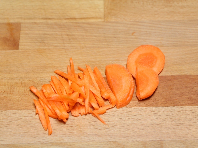 Salad heo gia vị kiểu Thái chua cay ai ăn cùng nghiền