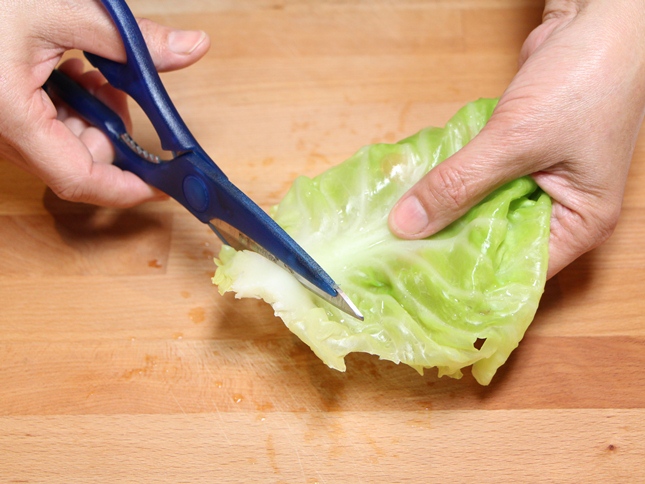 Salad heo gia vị kiểu Thái chua cay ai ăn cùng nghiền