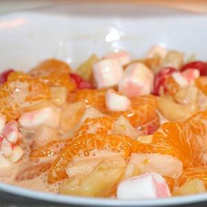 Cách làm salad hoa quả kem chua