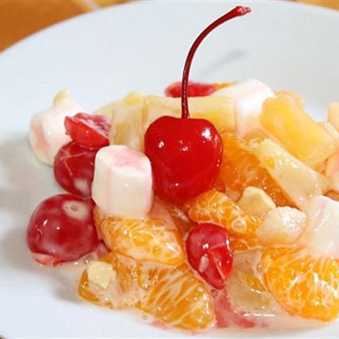 Cách làm salad hoa quả kem chua