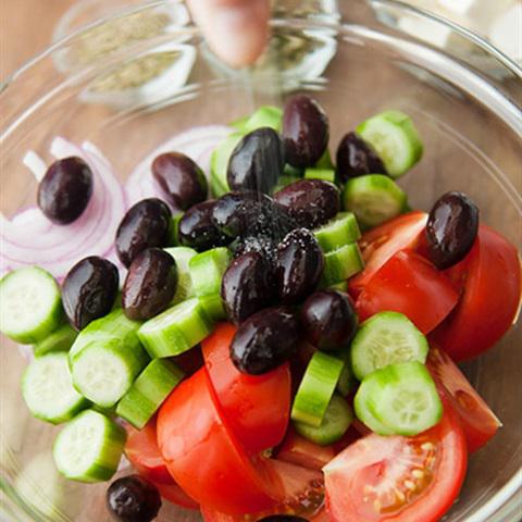 Cách làm salad Hy Lạp