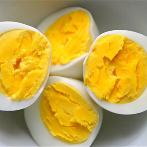 Cách làm salad khoai tây Giáng sinh