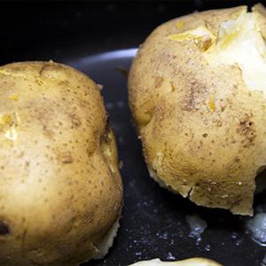 Cách làm salad khoai tây Hàn Quốc