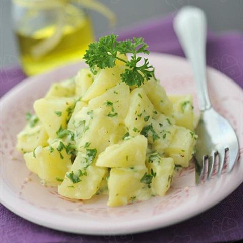 Cách làm salad khoai tây ngon