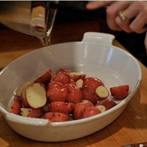 Cách làm salad khoai tây nướng