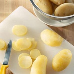 Cách làm salad khoai tây sợi