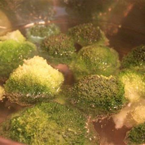 Cách làm salad khoai tây vòng nguyệt quế