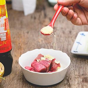 Công thức salad khoai trộn thịt bò